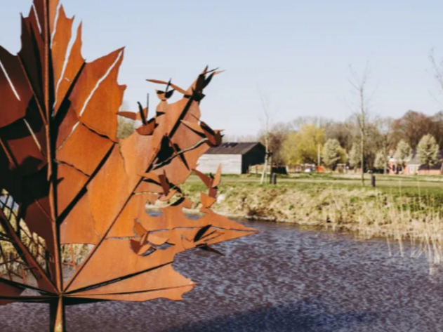 Het monument voor de gesneuvelde Canadezen, bij het Bevrijdingsbos in Noorddijk