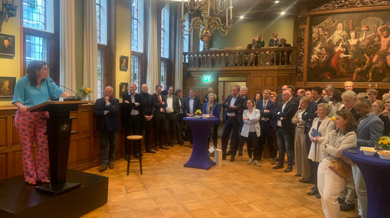 Fleur Gräper heeft het laatste woord op haar afscheidsreceptie