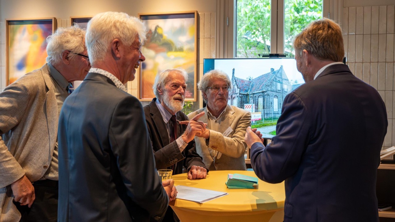 De Koning opent Kunstcentrum De Ploeg
